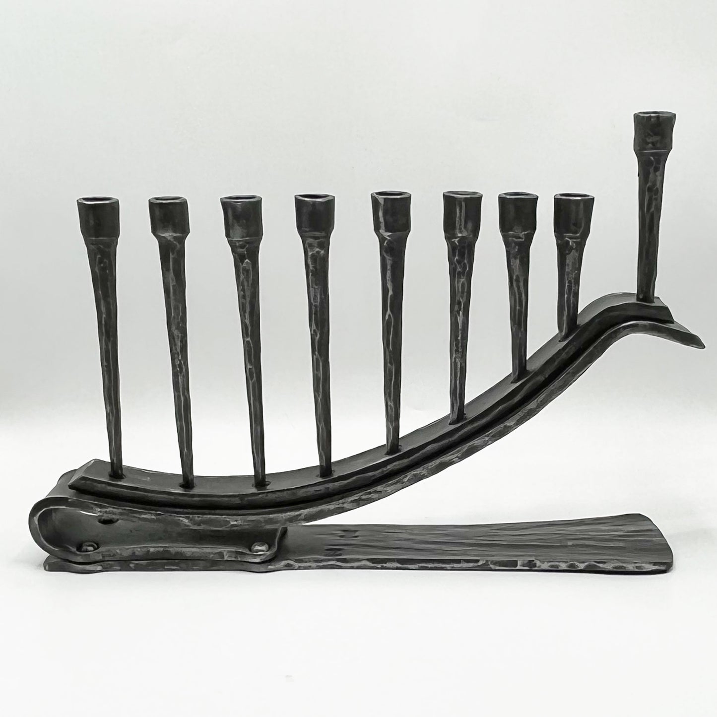 Zeevik Gottlieb | Menorahs ME4